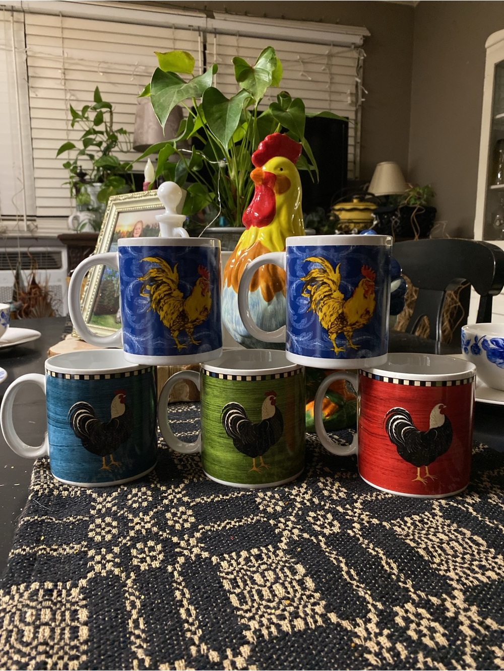 6 SOLD Rooster Themed Ceramic Set of 6 Mugs- Red and Blue - Picture 7 of 13